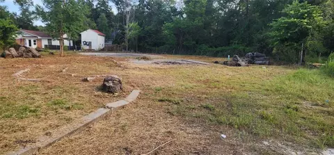 384 Bending Oaks Ln, Livingston, TX 77351