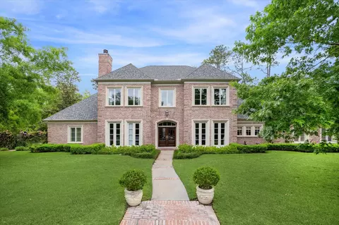 3 Blalock Pines Ct, Hedwig Village, TX 77024