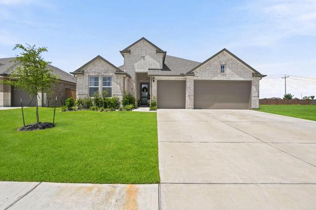 3227 Hidden Mist Dr, Texas City, TX 77590