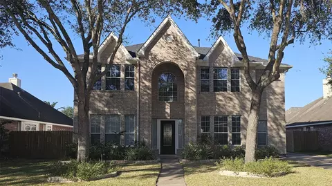 10201 Forest Spring Ln, Pearland, TX 77584