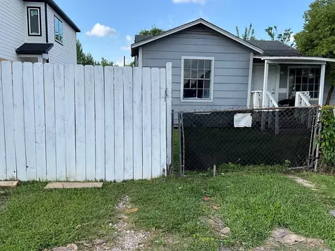 7957 Joy St, Houston, TX 77028