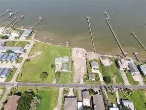 1002 5th, San Leon, TX 77539