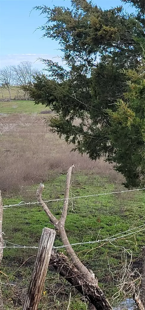 2142 Helm Rd, Burton, TX 77835