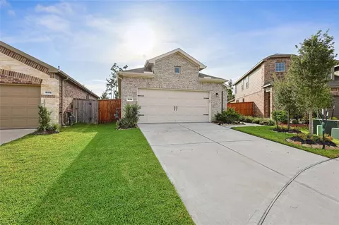 Exterior - 16106 Elbridge Ct, Conroe, TX 77302 photo 3 of 8