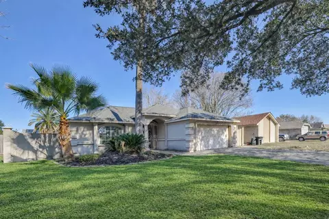7106 Feather Creek Dr, Houston, TX 77086