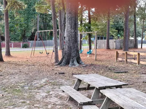 Exterior - 404 Lakeside Loop, Trinity, TX 75862 photo 6 of 7