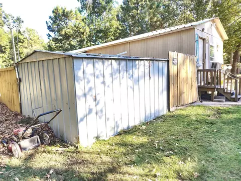 Exterior - 404 Lakeside Loop, Trinity, TX 75862 photo 3 of 7