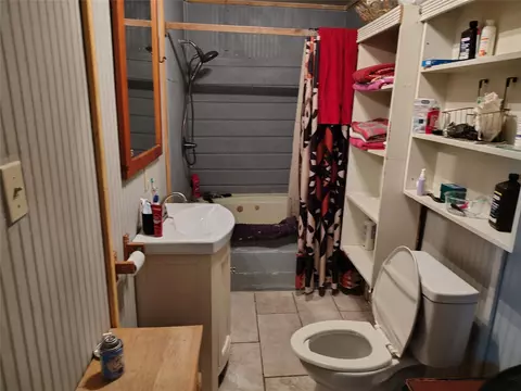 Bath - 404 Lakeside Loop, Trinity, TX 75862 photo 1 of 1