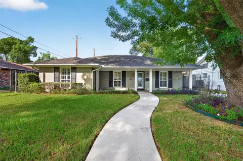 9006 Silver Spring Ln, Houston, TX 77025
