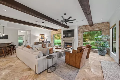 Living - 22 Watertree Ct, Spring, TX 77380 photo 2 of 3