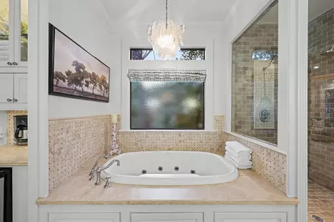 Bath - 22 Watertree Ct, Spring, TX 77380 photo 3 of 6