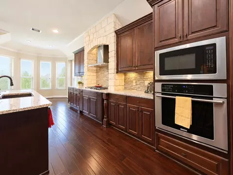 Kitchen - 3718 Pinebrook Hollow Ln, Spring, TX 77386 photo 4 of 5
