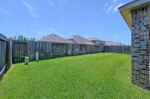 Exterior - 5615 Glenfield Spring Ln, Spring, TX 77389 photo 5 of 7