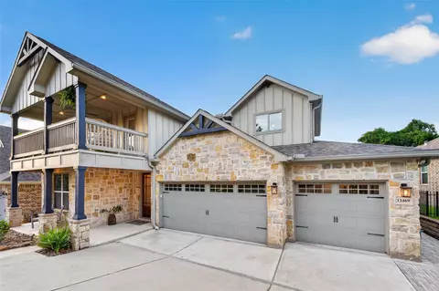 Exterior - 12469 Pebble View Dr, Conroe, TX 77304 photo 2 of 10
