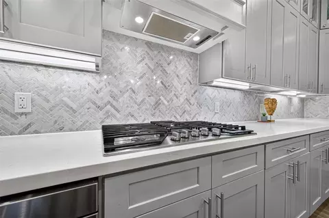 Kitchen - 12469 Pebble View Dr, Conroe, TX 77304 photo 5 of 6