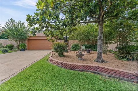 Exterior - 6903 Bullinger Dr, Spring, TX 77379 photo 2 of 6