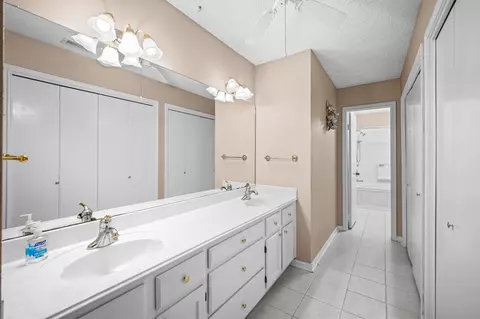Bath - 6903 Bullinger Dr, Spring, TX 77379 photo 2 of 3