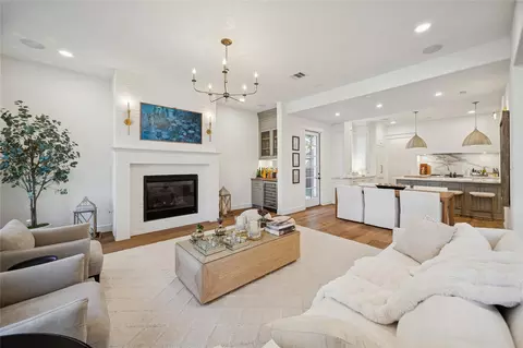 2031 Sheridan St #A, Houston, TX 77030