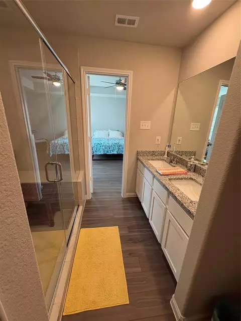 Bath - 2441 Shellcracker Dr, Conroe, TX 77384 photo 5 of 6