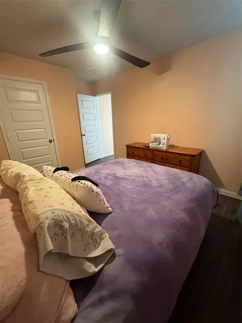 Bedroom - 2441 Shellcracker Dr, Conroe, TX 77384 photo 8 of 8
