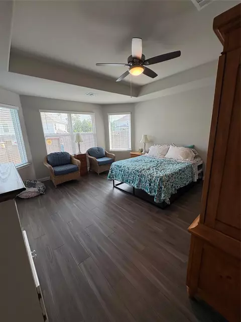 Bedroom - 2441 Shellcracker Dr, Conroe, TX 77384 photo 6 of 8