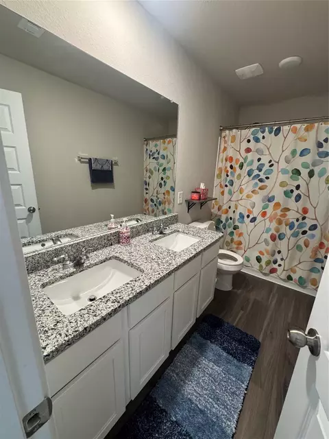 Bath - 2441 Shellcracker Dr, Conroe, TX 77384 photo 6 of 6