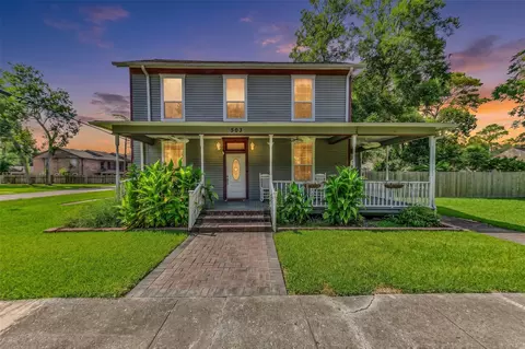 503 W Blum St, Alvin, TX 77511