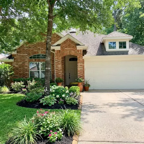 203 Fairwind Trail Dr, Conroe, TX 77385