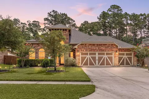 288 Dawn Brook Ln, Conroe, TX 77384