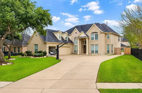 7610 Northwoods Dr, Sugar Land, TX 77479