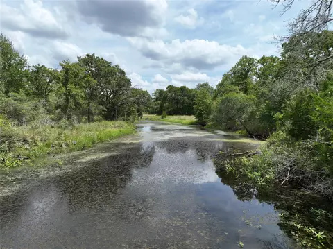 View/Area - 2003 Oakridge Rd, Weimar, TX 78962 photo 3 of 4