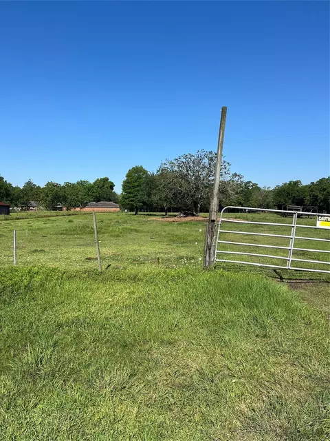 0 Lomax School Rd, La Porte, TX 77571