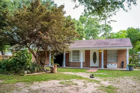 8815 Kerr Dr, Tomball, TX 77375