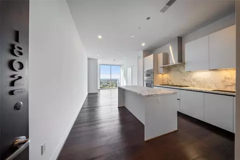 1711 Allen Pkwy #1802, Houston, TX 77019
