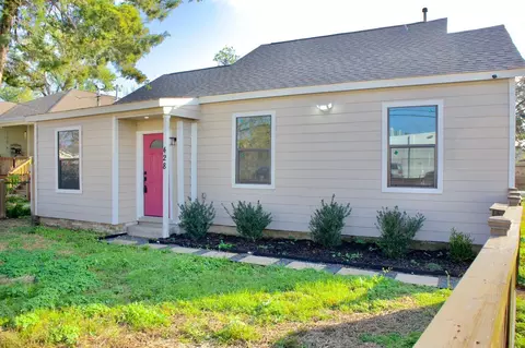 428 Van Molan St, Houston, TX 77022