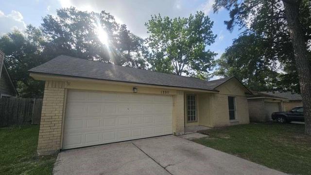 12311 Kings Chase Dr, Houston, TX 77044