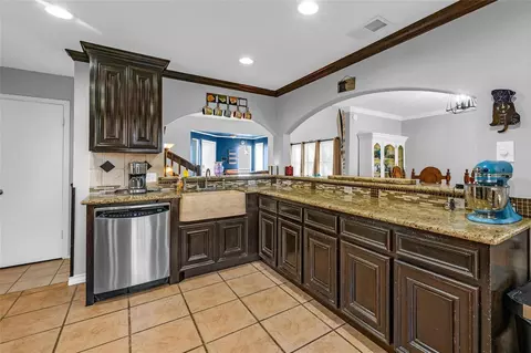 Kitchen - 24014 Red Sky Dr, Spring, TX 77373 photo 2 of 3