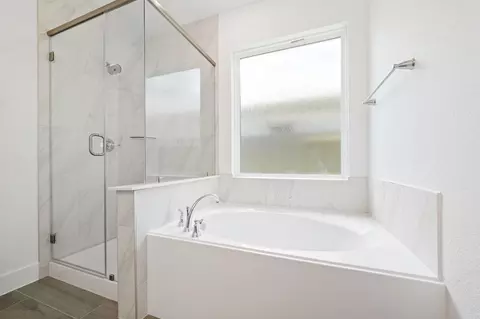Bath - 511 Abcot Ranger Ct, Willis, TX 77318 photo 1 of 2