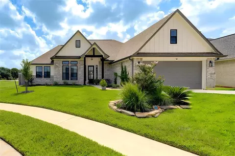 12 Keystone Ct, Angleton, TX 77515 photo 1