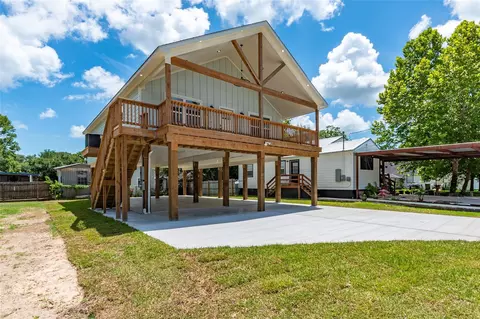 4213 Houx St, Bacliff, TX 77518