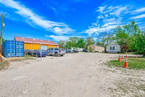 511 Gulf Bank Rd #5, Houston, TX 77037