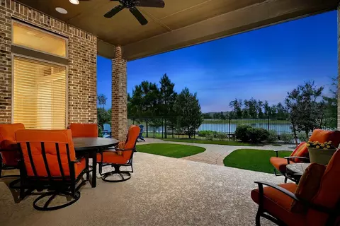 15310 Viviente Dr, Conroe, TX 77302