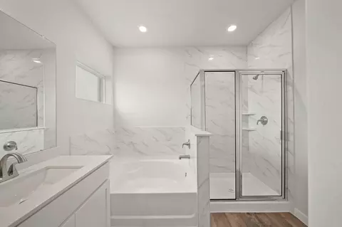 Bath - 29018 Fig Vine Dr, Waller, TX 77484 photo 3 of 4