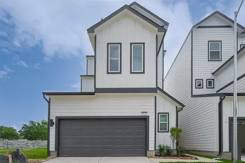 8933 Grovner Pl, Houston, TX 77055