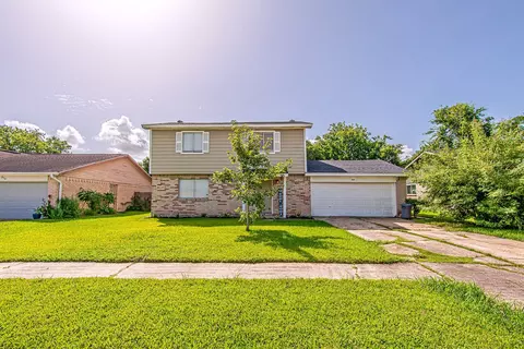 214 Brookdale Dr, League City, TX 77573