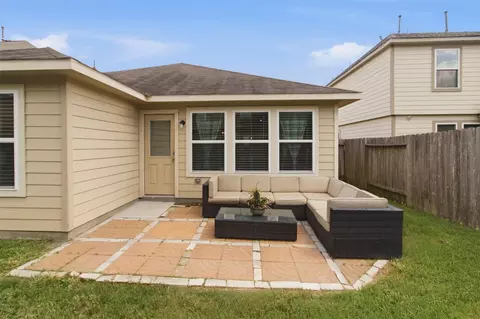 Exterior - 9951 Chimney Swift Ln, Conroe, TX 77385 photo 7 of 8