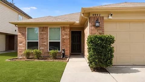 Exterior - 9951 Chimney Swift Ln, Conroe, TX 77385 photo 5 of 8
