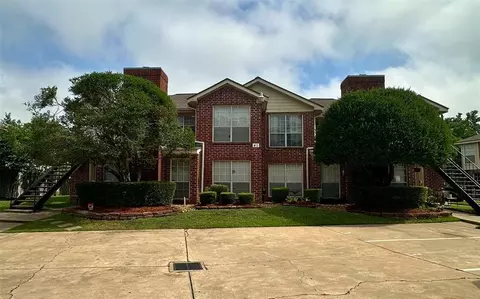 7120 Cole Creek Dr, Houston, TX 77092