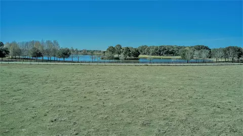 26266 Fields Store Rd, Waller, TX 77484 photo 4