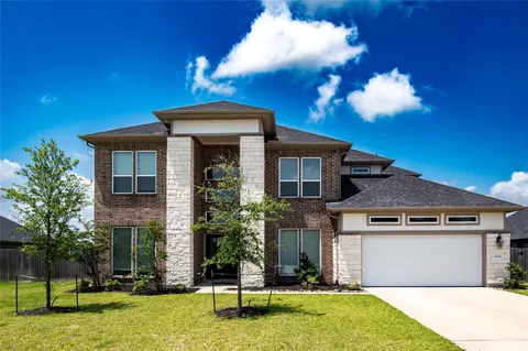 11823 Champions Forest Dr, Mont Belvieu, TX 77535